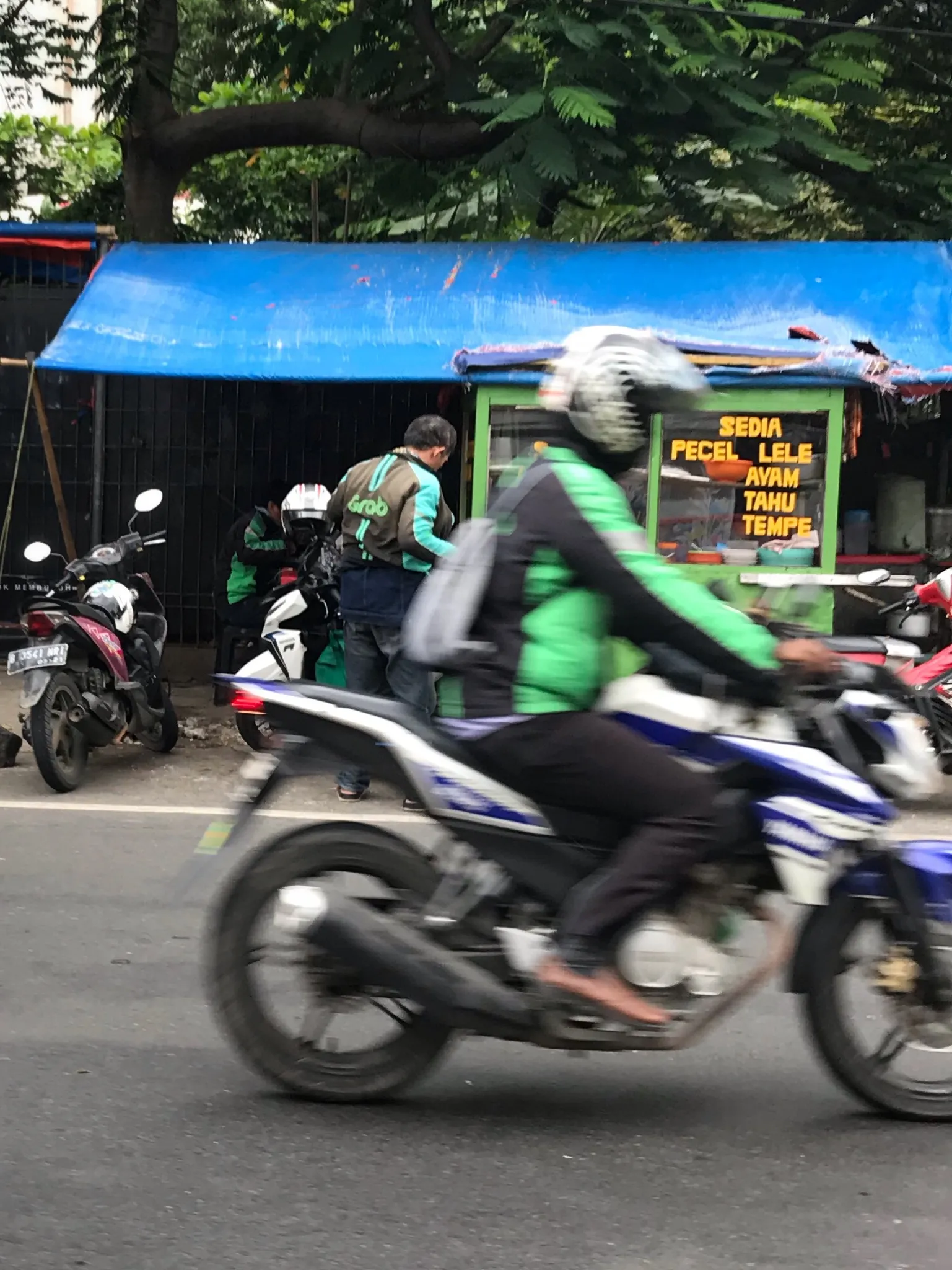 Home Streets, photograph 4 — Jakarta, Indonesia, 2019